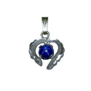 Vintage Sterling Silver 925 1.8cm Blue Star Spinel Gemstone Heart Wing Pendant